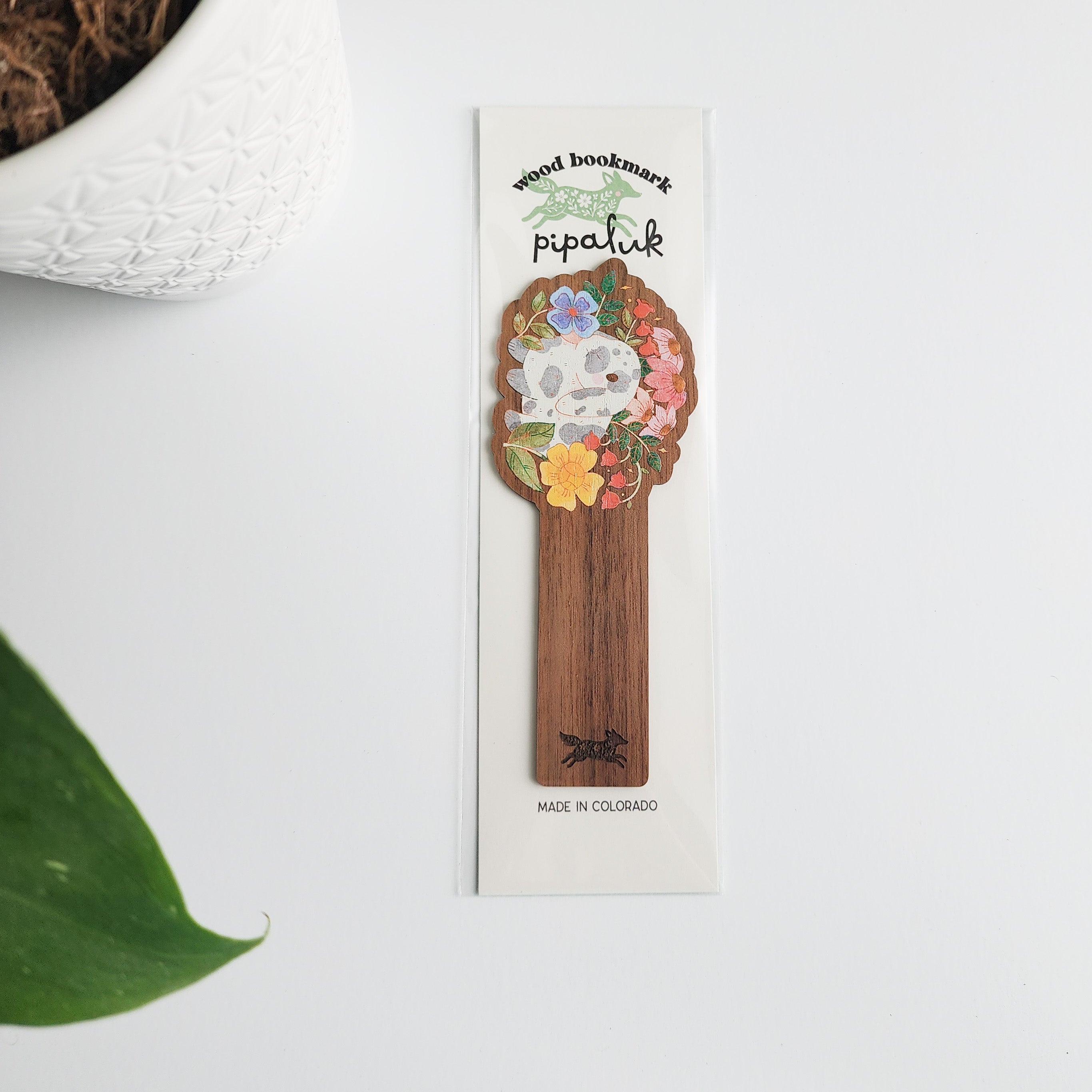 floral bunny bookmark in pipaluk packaging on a white background with leaves